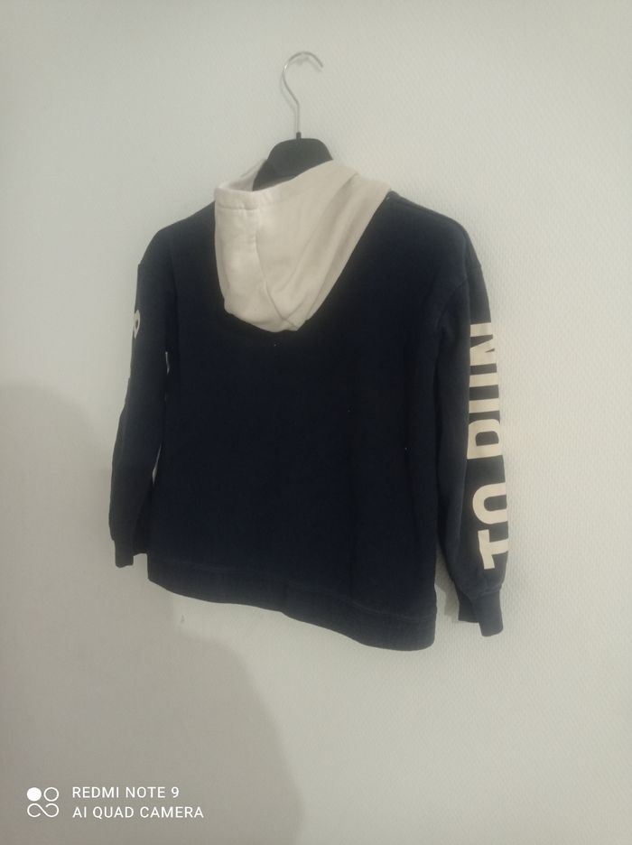 Pull à capuche 10 ans - photo numéro 2
