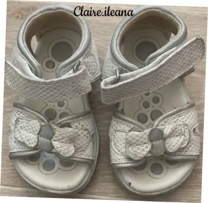 🛑chaussure bébé chicco🛑T20