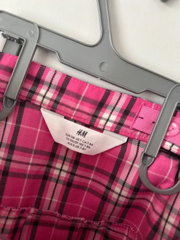 👗Jupe fille - 7 ans H&M- 128 cm - bon état - rose à carreaux - photo numéro 2