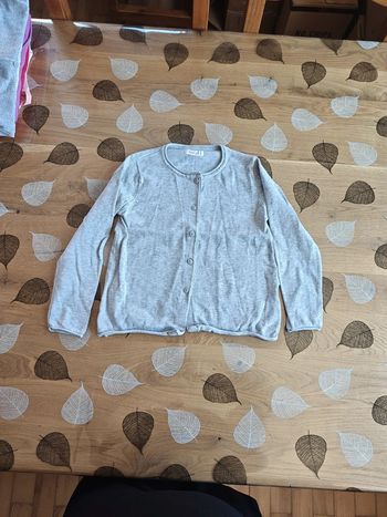 Gilet gris 8 ans