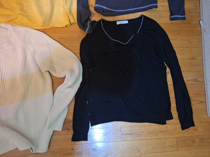 Lot 2 sweats et 2 pulls  femme taille L - photo numéro 2