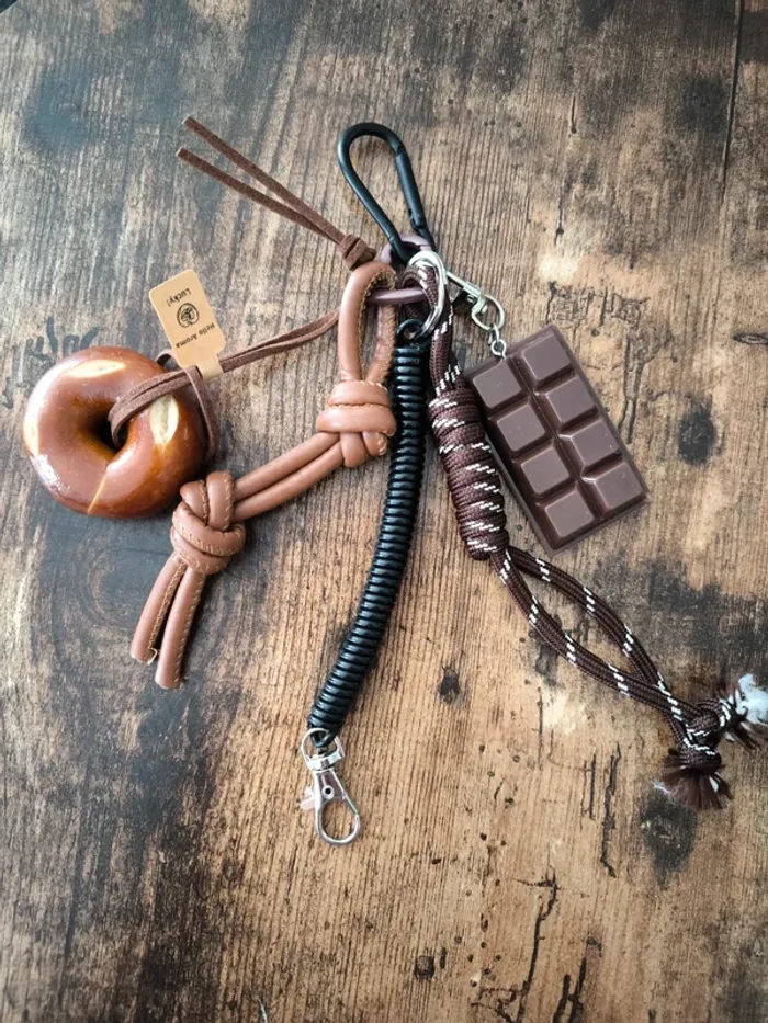 Porte clé Bijou bretzel , tablette chocolat neuf