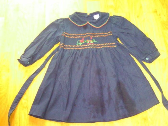 Robe WORLD TRADITION marine verte et rouge smockée taille 2 ans TBE