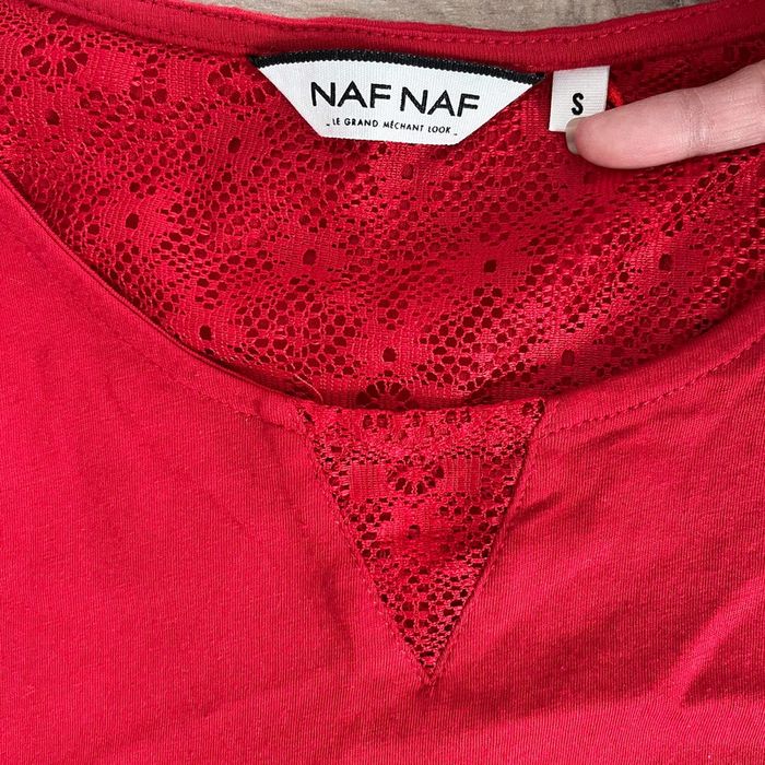 Haut rouge à dentelle Naf Naf - photo numéro 2