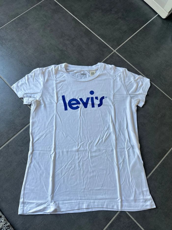 T shirt levi’s