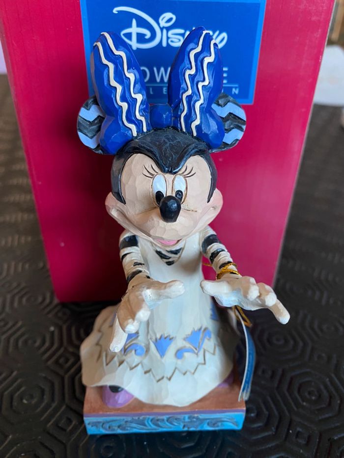 Figurine Disney traditions minnie Halloween hurlements