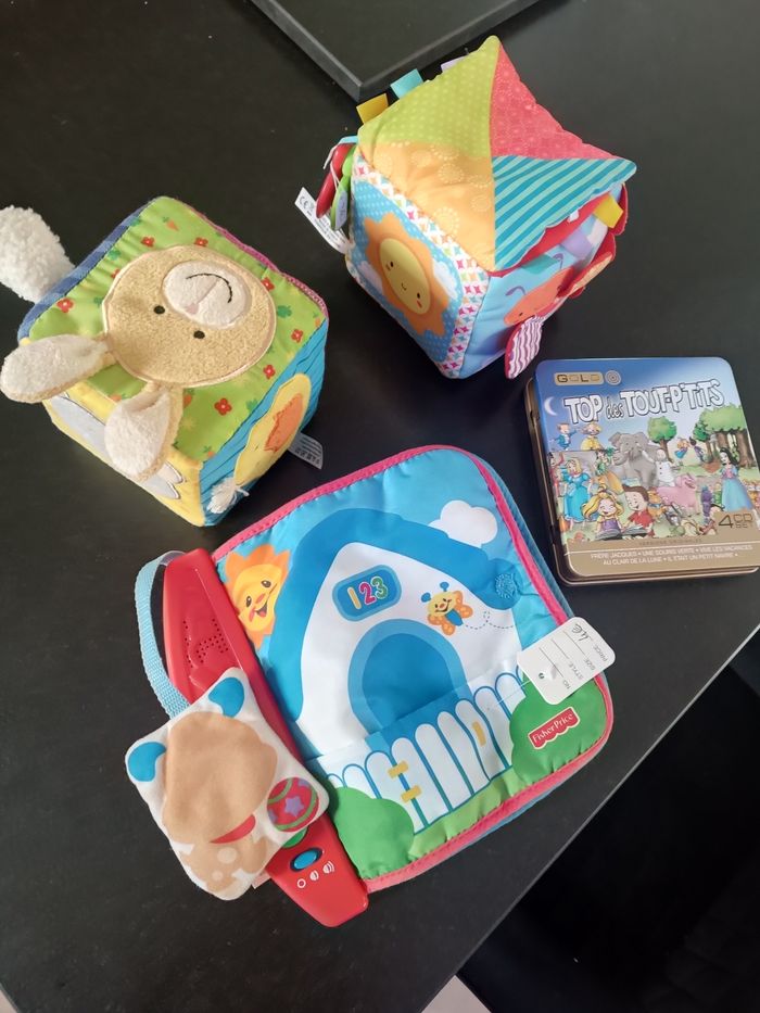 Lot jeux éveil naissance