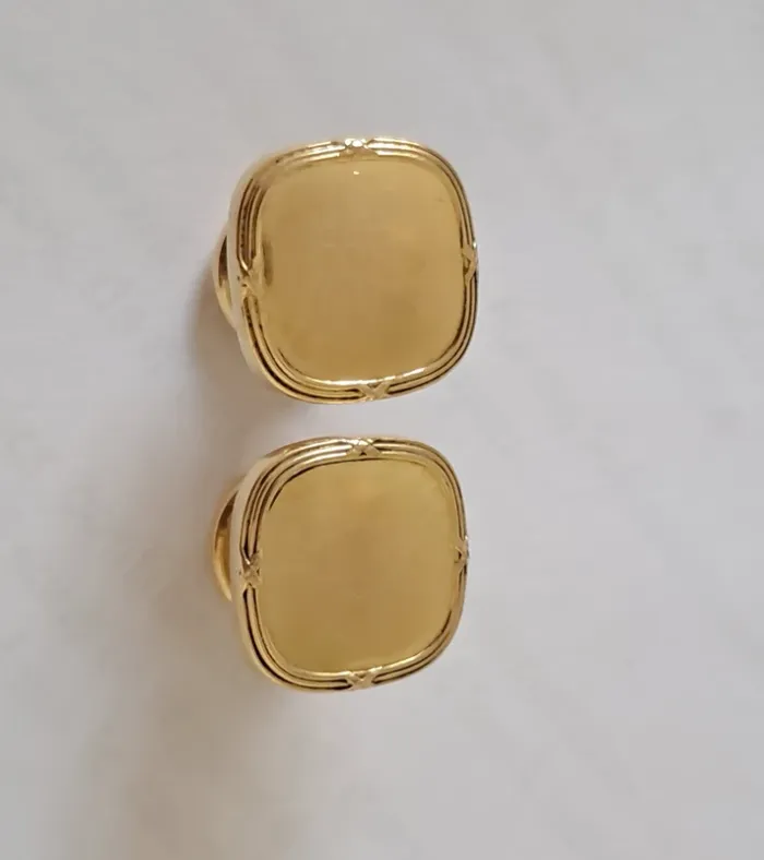 Anciens boutons de manchette plaqué or Murat