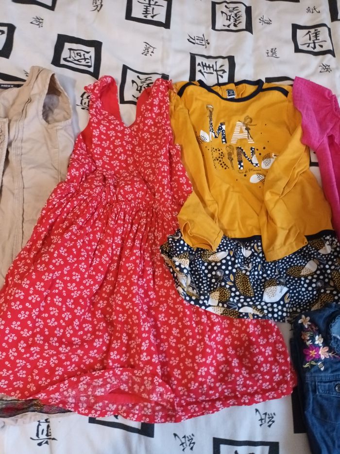 Lot vêtements 6 ans - photo numéro 9