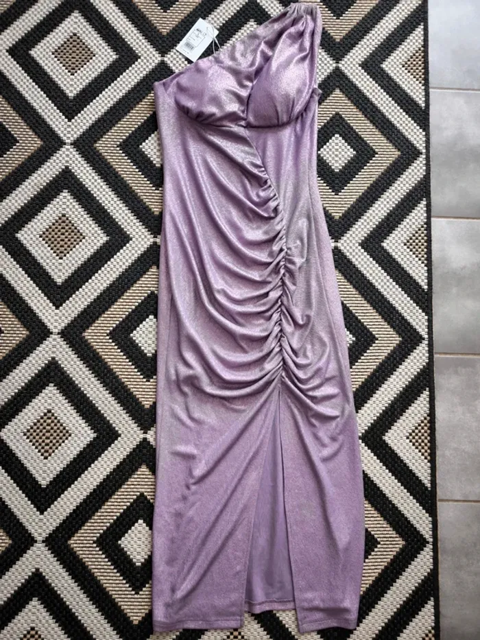 Robe asymétrique Setre Taille L  Neuve avec étiquette