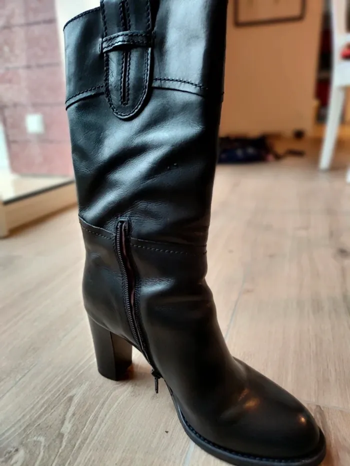 Bottes cuir pointure 39 - photo numéro 3