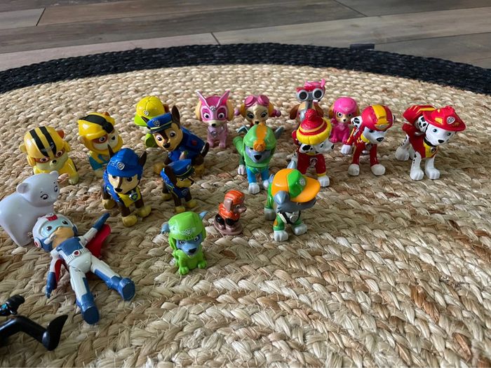 Lot de figurines - photo numéro 3