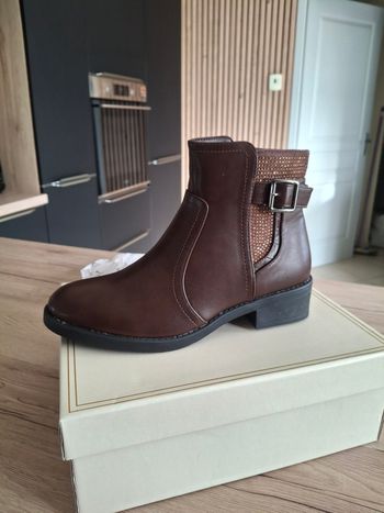 Bottines chocolat strass  38 neuves