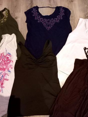 Lot de 6 hauts taille 2
