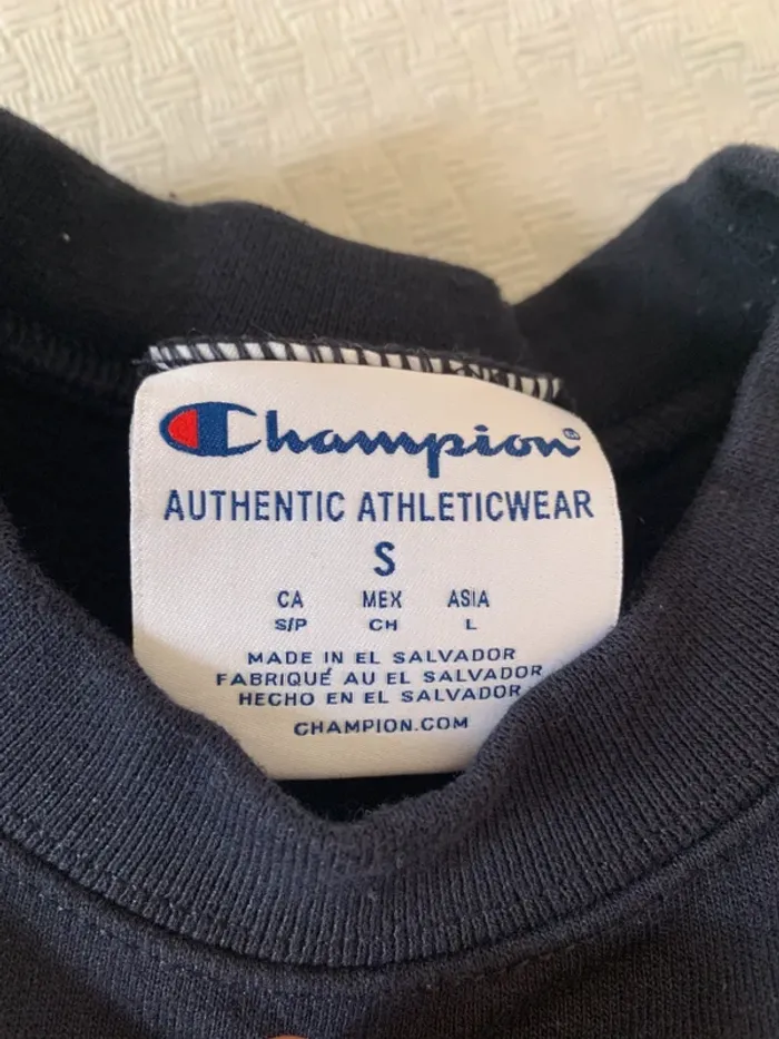 Sweat Champion « Liberty University » Bleu Marine - Très bon état - photo numéro 2