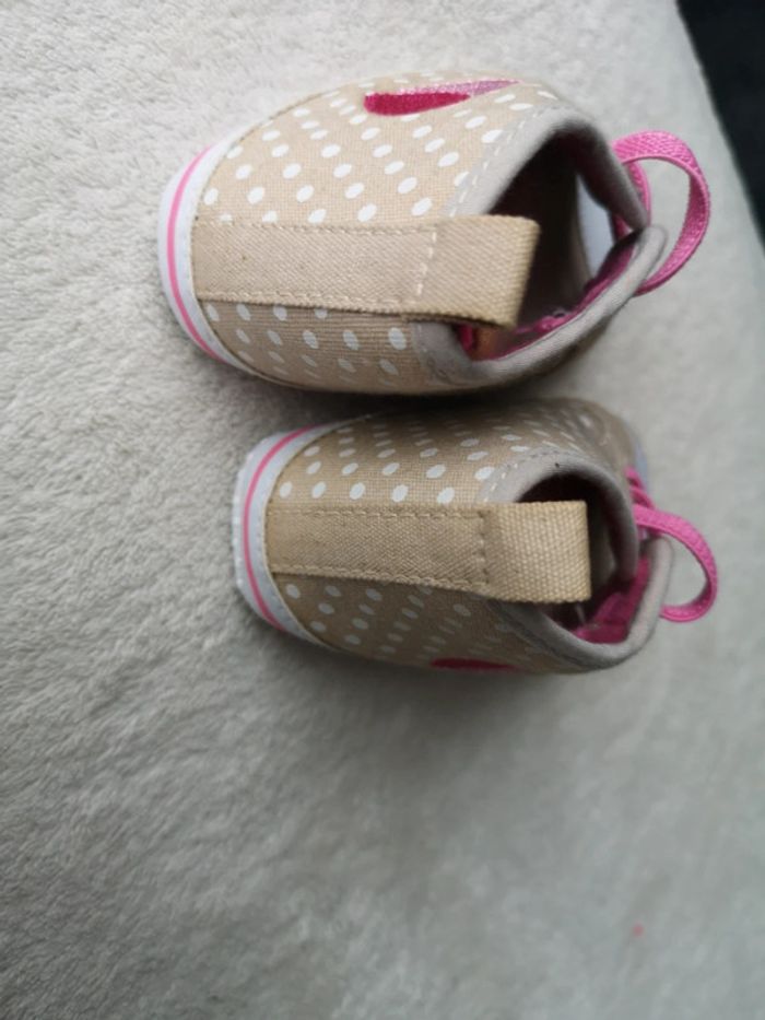 Chaussure 19 - photo numéro 5