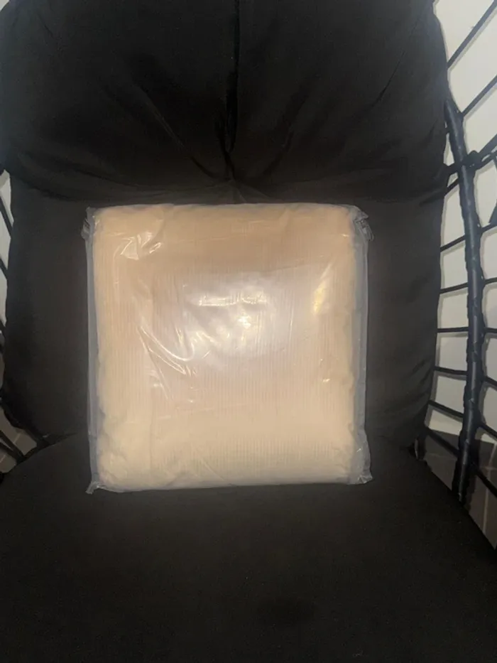 Housse de couette 200x200 cm avec 2 taies 80x80 cm – Confort et élégance pour votre lit - photo numéro 2