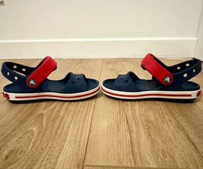 Sandales CROCS taille 25-26 - photo numéro 3