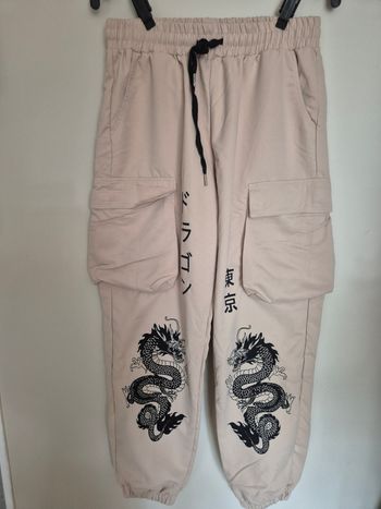 Pantalon style cargo