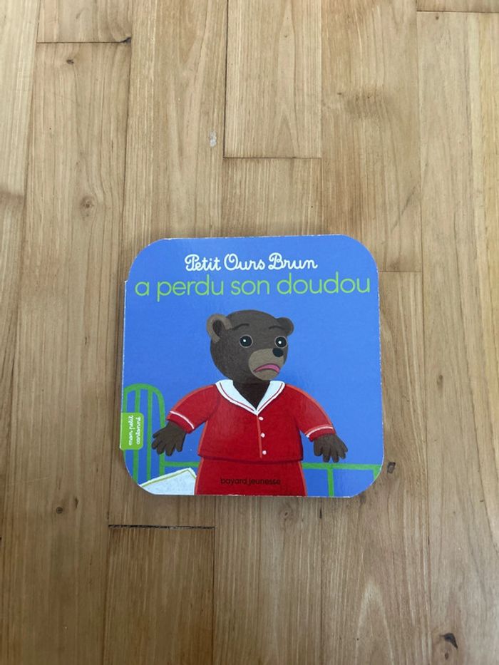 Livre petit ours brun neuf