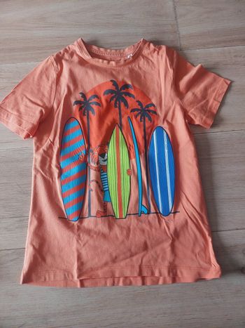 T-shirt manches courtes taille 10 ans C&A