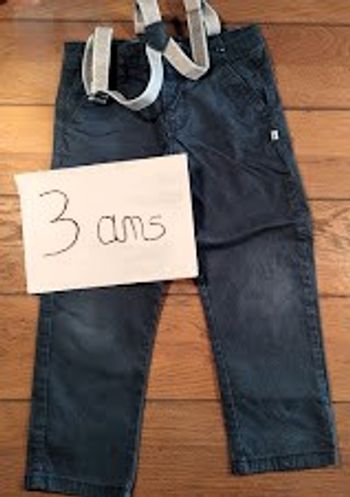 Lot n° 491 pantalon bleu avec bretelle Obaïbi 36 mois