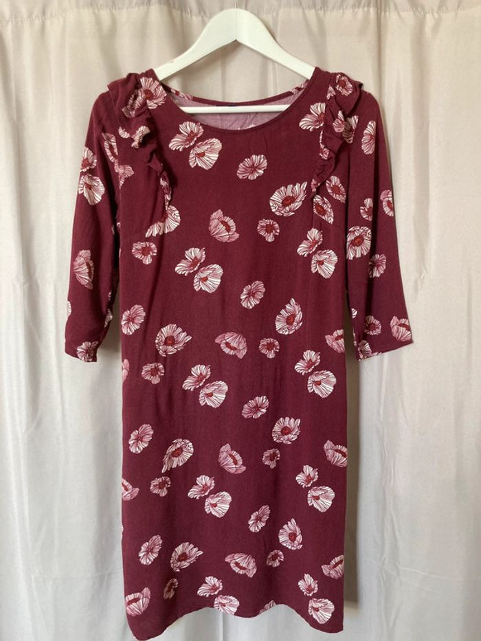 Robe bordeaux à fleurs et volants Kiabi S