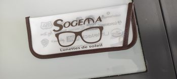 Etui à lunettes