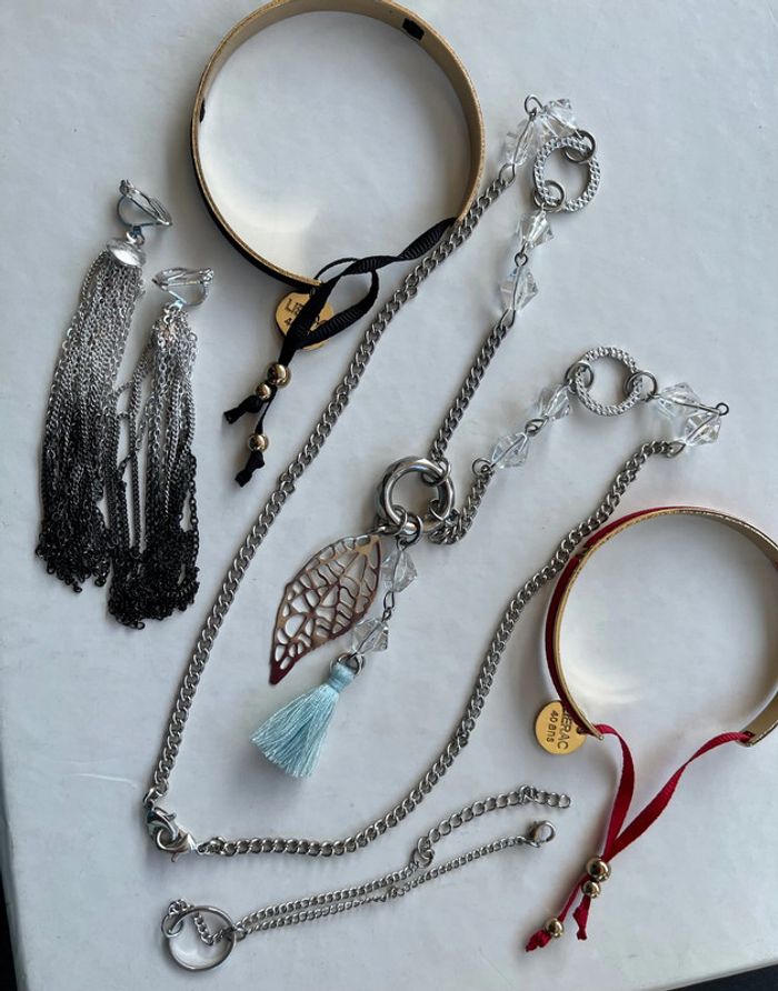 Lot de bijoux fantaisie