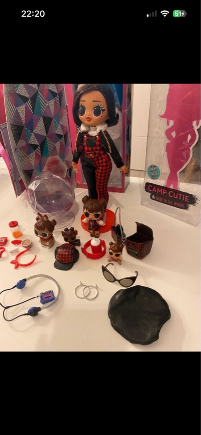 O.M.G. Winter Chill Camp Cutie Poupée Mannequin & Poupée Babe dans Les Bois Avec 25 Surprises - photo numéro 3