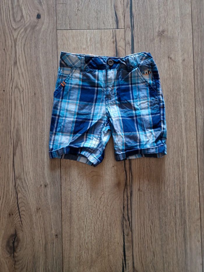 Short 3 ans
