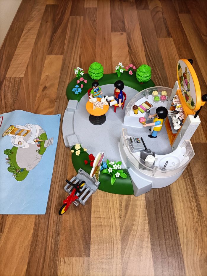 Playmobil café glacier avec 3 personnages et nombreux accessoires - complet - set n°4134 - photo numéro 7
