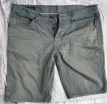 Short gris Clockhouse