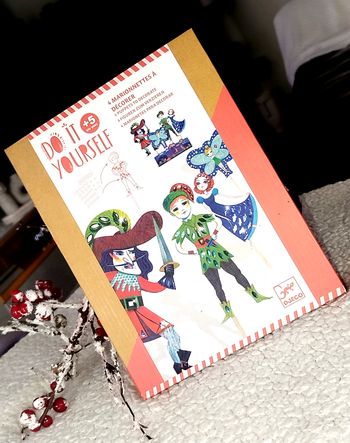 🎁Djeco Loisirs créatifs Marionnettes à réaliser Neuf