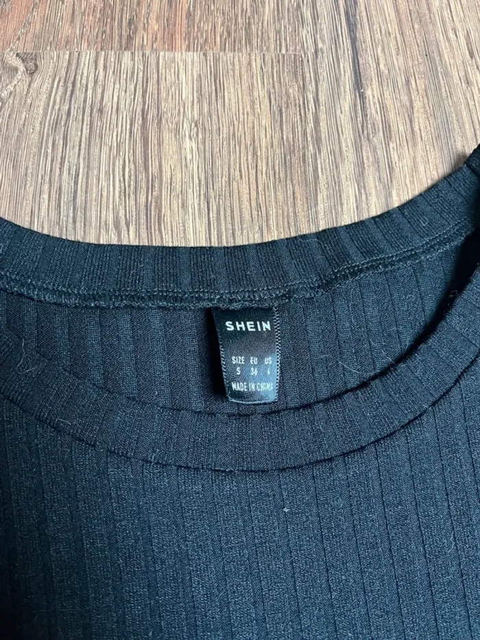 tee shirt shein taille S - photo numéro 2