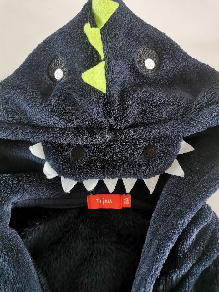 Robe de chambre enfant 3ans tissaia en très bon état - photo numéro 3