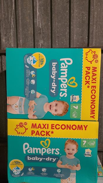 Lot pampers Baby Dry Taille 7