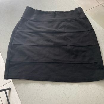 Jupe noire cache-cache