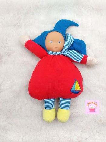 Doudou poupée poupon Corolle rouge bonnet bleu jaune brodé bateau rayures 24 cm