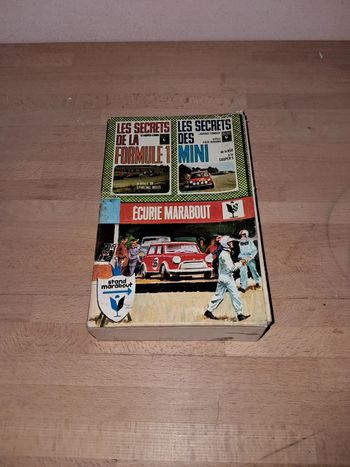 Lot de deux livres Marabout sur l'automobile