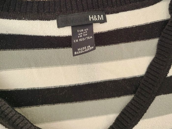 Petit pull léger vintage • taille XS • H&M - photo numéro 2