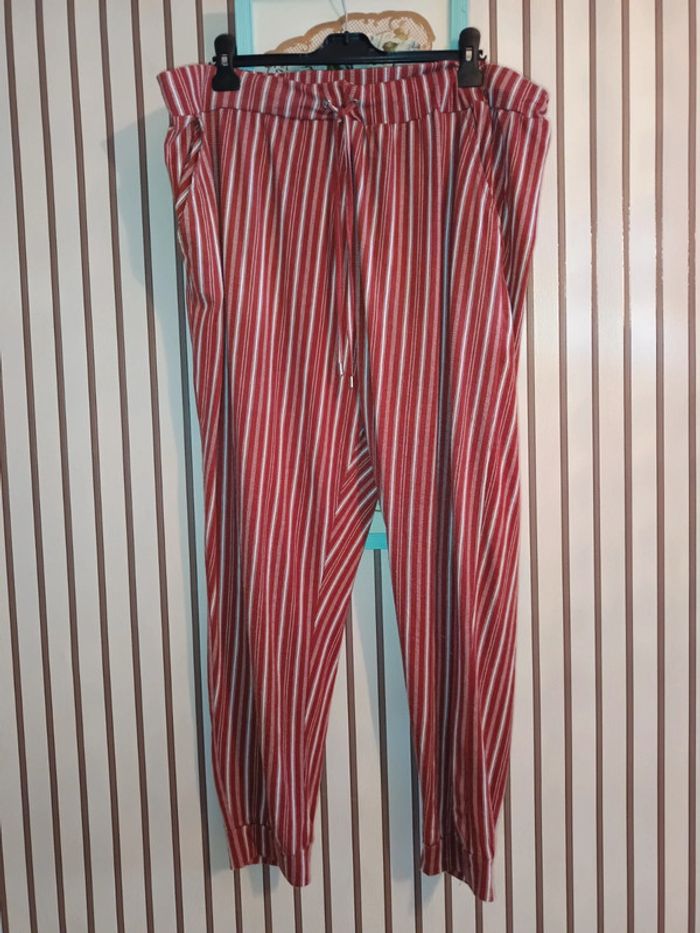Pantalon de détente taille élastique avec commandant de serrage taille 50 / 52 de chez Primark