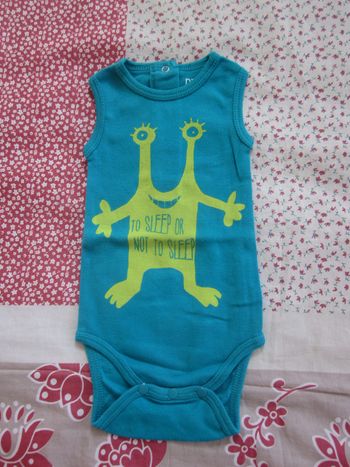 Body débardeur vert 3 mois