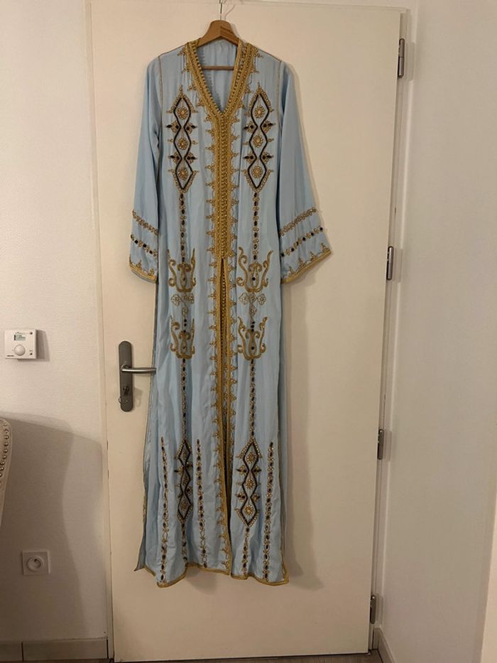 Caftan (takchita) taille Xs porté une seule fois - photo numéro 3