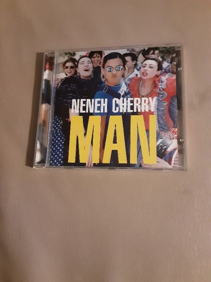 CD Neneh Cherry