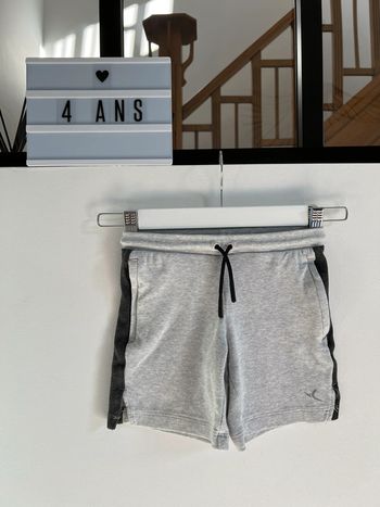 Short souple gris moucheté esprit jogging - 4 Ans