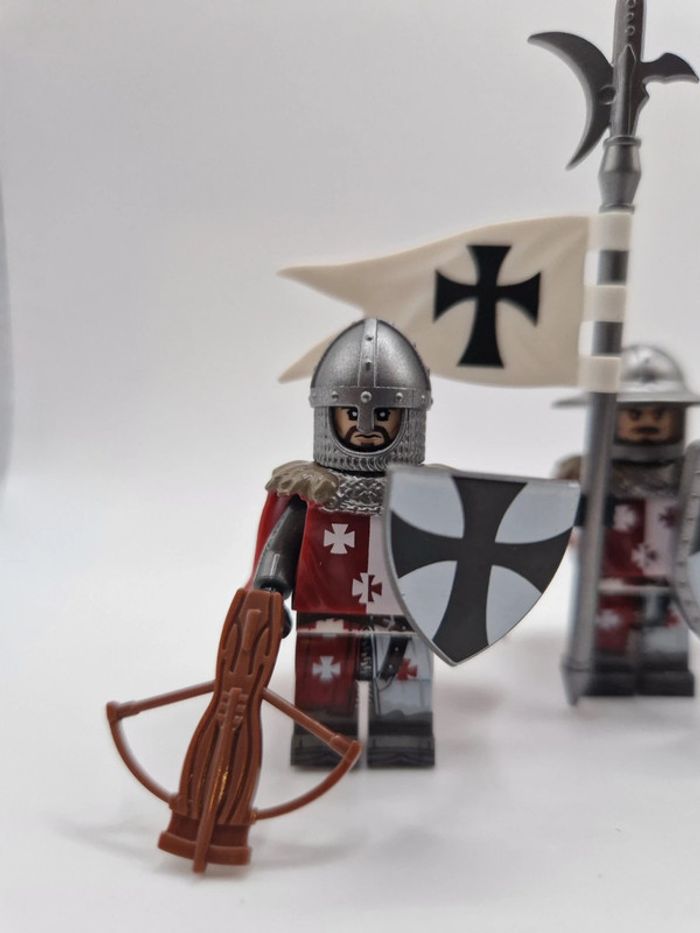 Figurines type lego 4 chevaliers templiers seigneur des anneaux - photo numéro 5