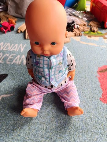 Bébé et ses vêtements