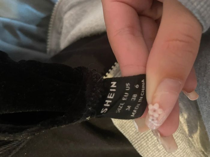 Élégante robe de soirée noire en velours – Taille M - photo numéro 3
