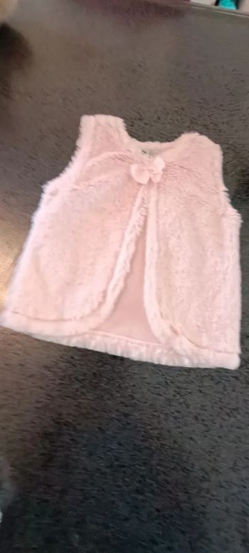 Lot gilet fille 6 mois